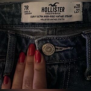 Hollister-Curvy High-Rise Vintage Straight Distressed Jean-28x27